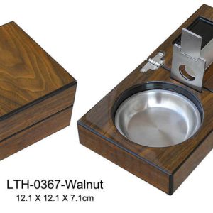 Wooden folding cigar ashtray with 1 punch and 1 cigar cutter glossy finishing